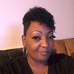 Meet your Posher, Vickie